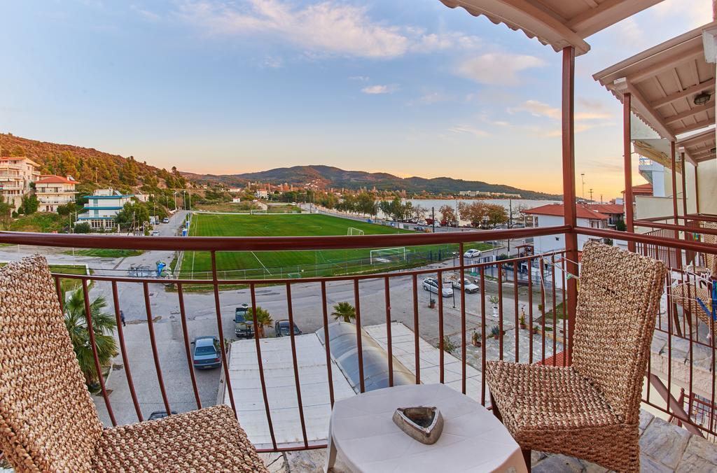 Greek House Hotel Neos Marmaras Extérieur photo